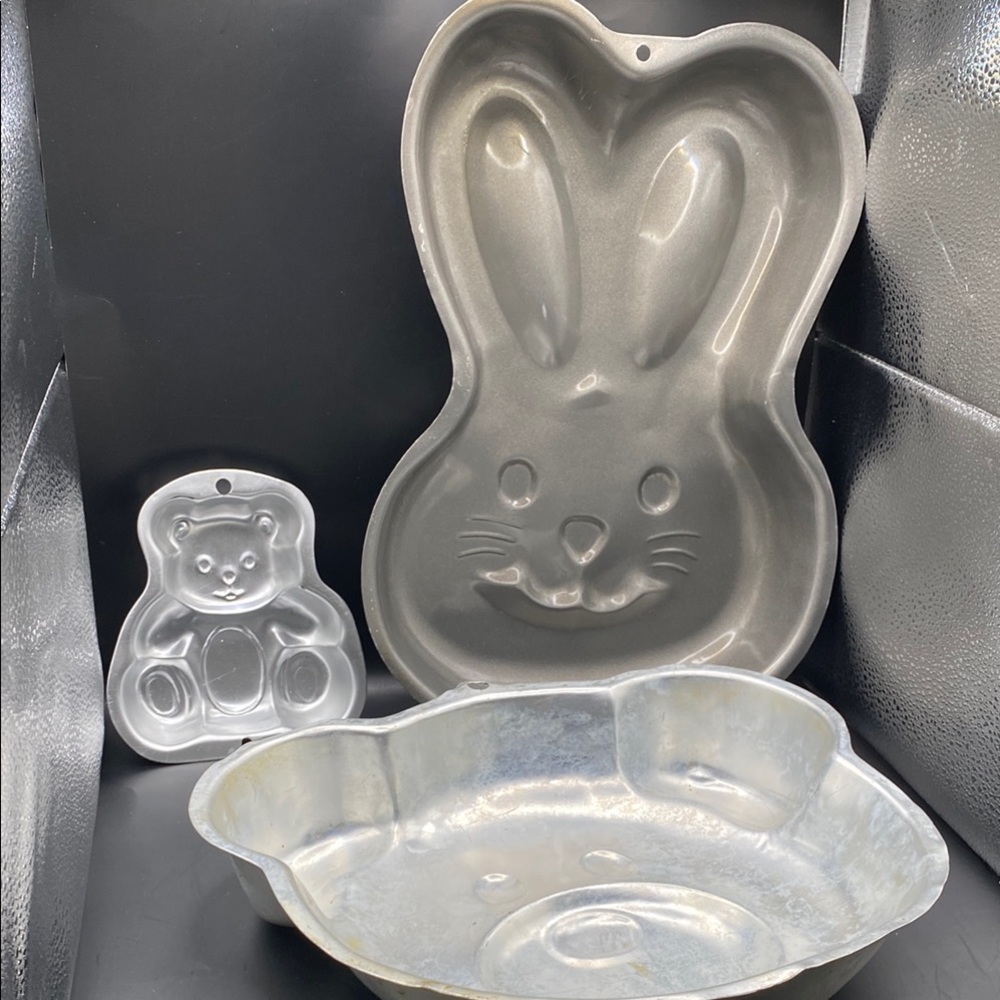 Silver Bunny and Bear Cake Pans